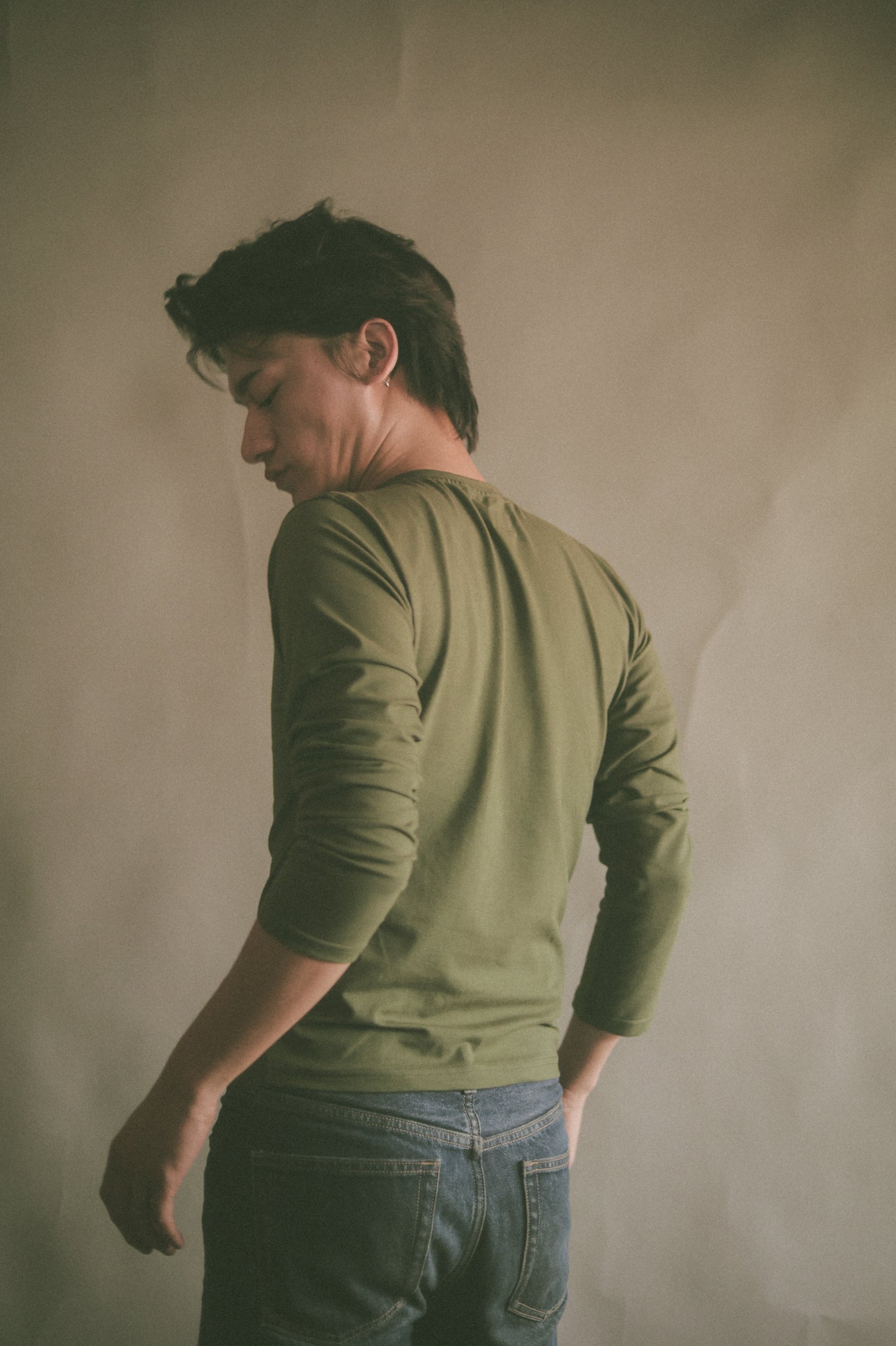 ETHEREAL SLIM FULL SLEEVES HENLEY / LIGHT OLIVE