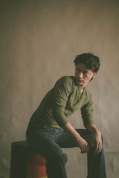 ETHEREAL SLIM FULL SLEEVES HENLEY / LIGHT OLIVE