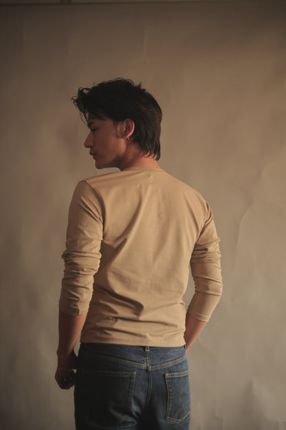 ETHEREAL SLIM FULL SLEEVES HENLEY / BEIGH