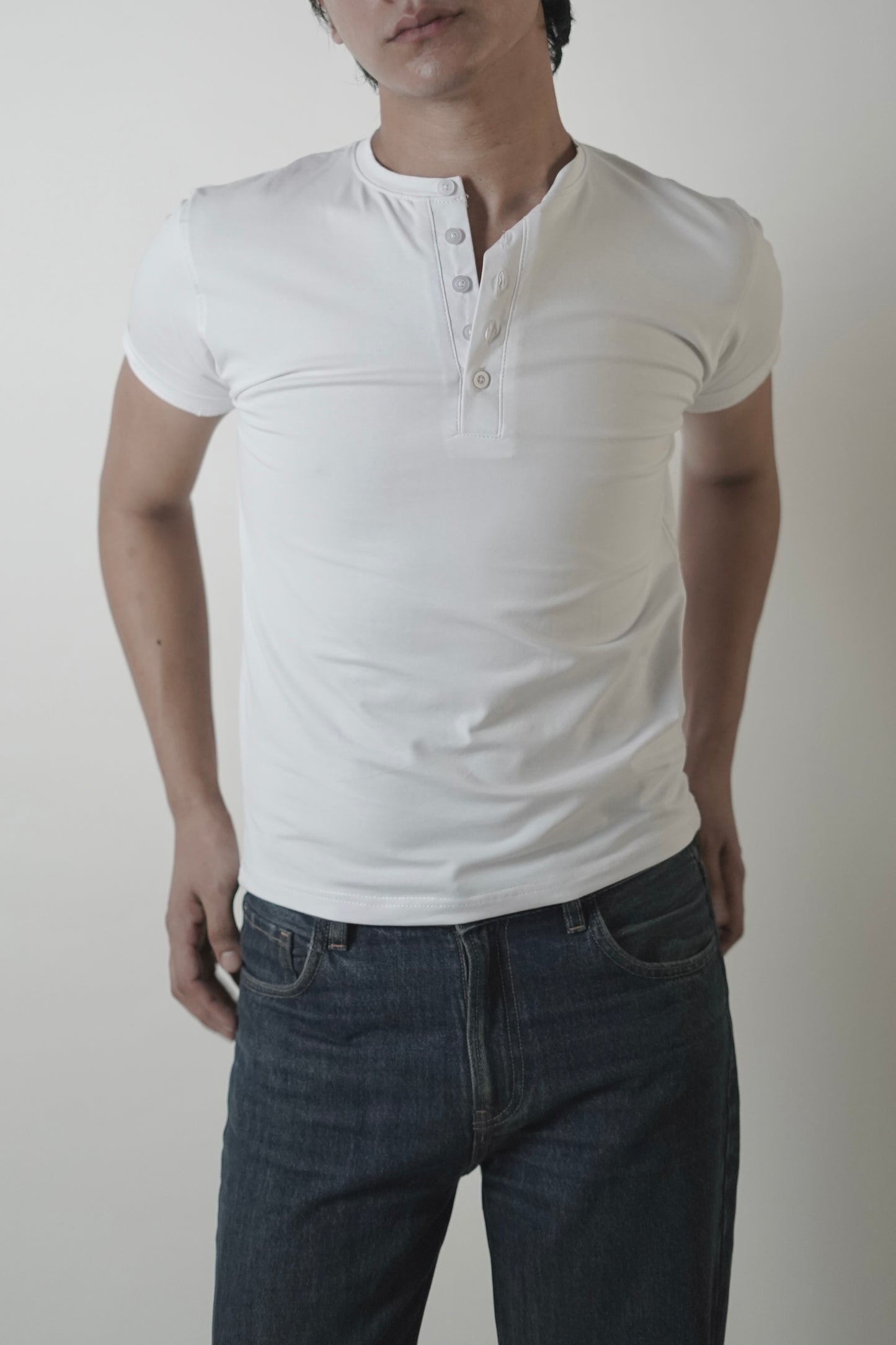 ETHEREAL SLIM CROPPED HALF SLEEVES HENLEY/ WHITE