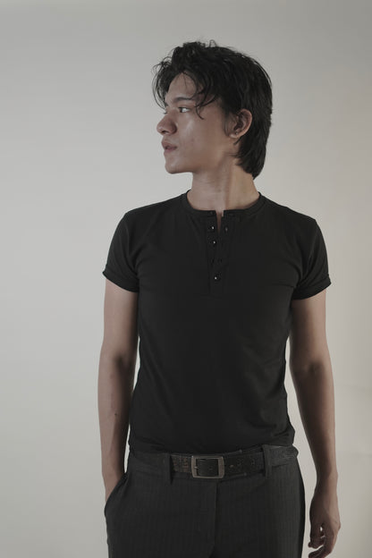 ETHEREAL SLIM CROPPED HALF SLEEVES HENLEY/ BLACK