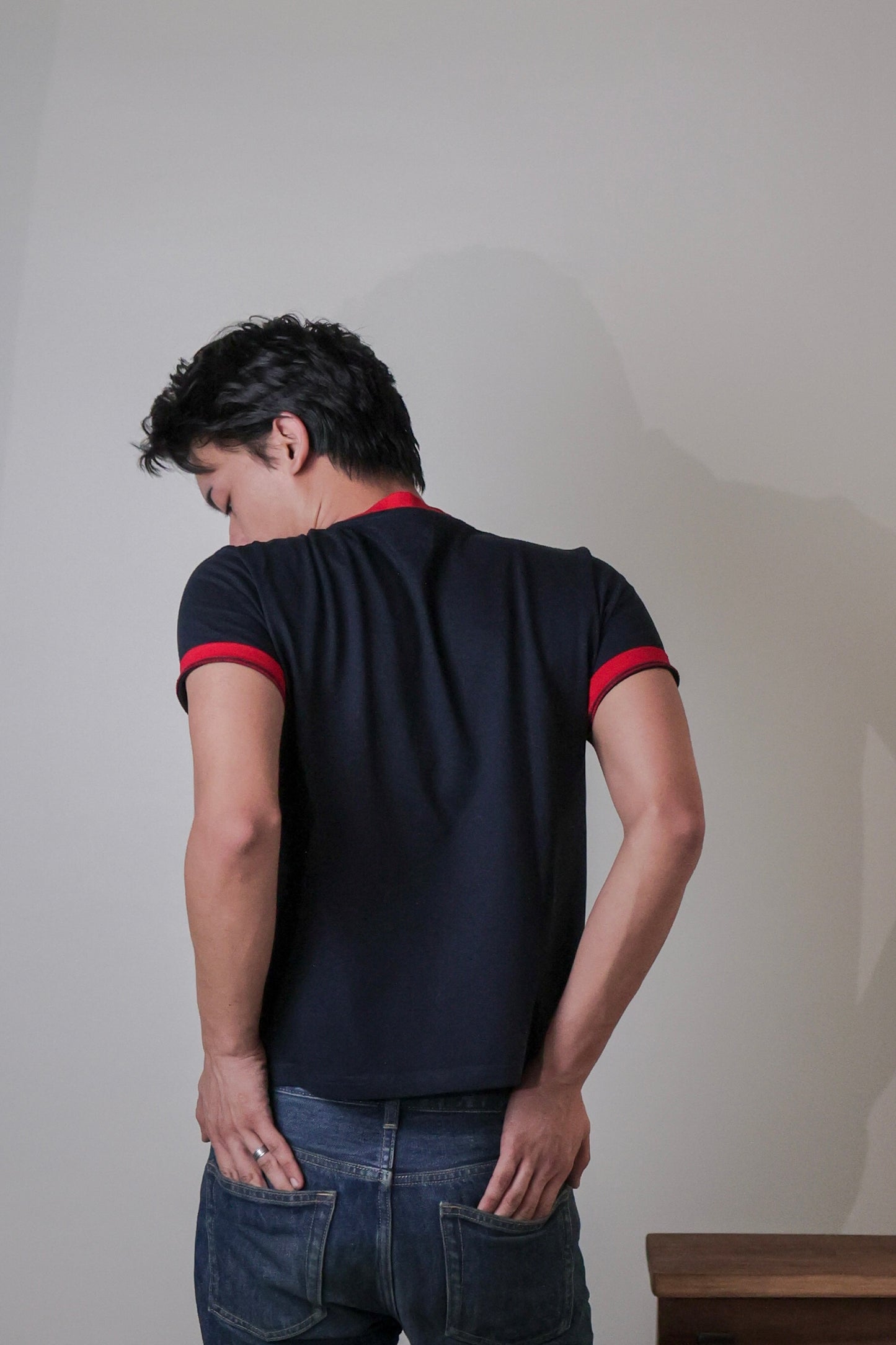 STOCKHOLM CROPPED RINGER TEE / NAVY